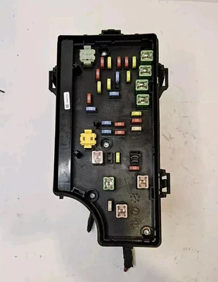 Relé de caja de fusibles módulo de alimentación totalmente integrado Chrysler 200 Dodge Avenger 11-14 Foto 1 de 3