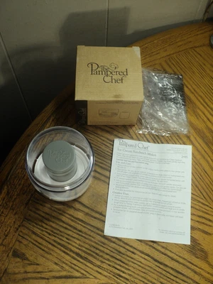 Vintage Pampered Chef Ice Cream Sandwich Maker Kitchen Tool w/Box  2-7/8" Tall - Image 1 of 4