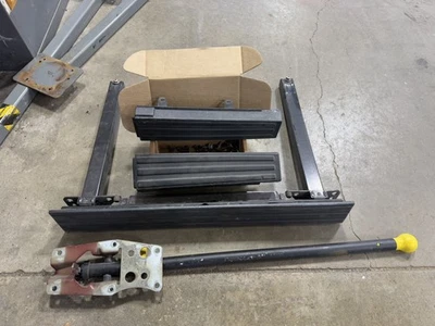 Ford F150 2009-2014 conjunto de escalera de puerta trasera de fábrica con mango y moldura OEM Foto 1 de 4