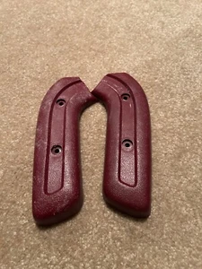1967 Cougar Standard GT 6.5 Litre Xr7 ORIG OUTER INNER SEAT HINGE COVERS RED - Picture 1 of 4
