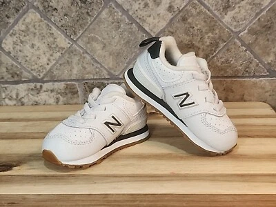New Balance 574 Toddler Boys  Leather Shoes Sneakers size 4 Black/White $65 - Image 1 of 4