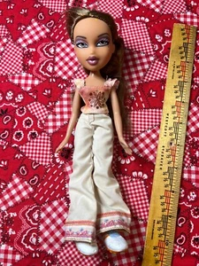 Bratz Doll, (Yasmin ? ) Preowned,  2001. - Picture 1 of 6
