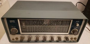 Receptor de comunicaciones LAFAYETTE de colección HA-225 tubo radioaficionado encendido - Imagen 1 de 14