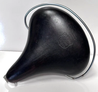 Кожаное черное сиденье Persons Schwinn Crash Bar PERMACO 5321 Phantom Panther - Изображение 1 из 4