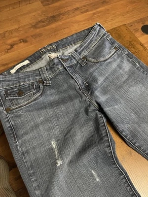 女式贴花牛仔裤,尺寸 11,靴型剪裁。 很棒的牛仔裤! — 第 1/4 张图片