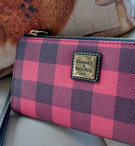 NWT Dooney & Bourke Tucker Folded Zip Wristlet Red and Black Buffalo Plaid - Picture 1 of 6