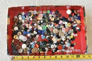 Vintage Sewing Button Lot, 14.4 Ounces Net Weight Lot, B18 - Picture 1 of 5