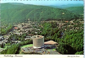 Aerial View of the New Sheraton Inn, Gatlinburg, Tennessee Postcard - Picture 1 of 2
