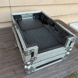 Estuche mezclador Odyssey Pro DJ 10" zona de vuelo con paneles frontales extraíbles ranura faltante - Imagen 1 de 11