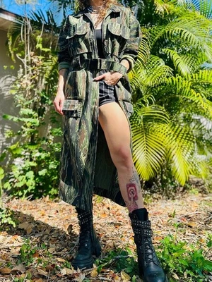 Upcycled Handmade Long Camo Coat Jacket Unisex Trench Streetwear One-of-a-kind Foto 1 de 4