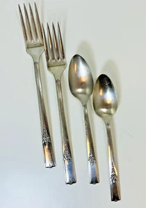 Wm. A. Rogers Silver Plate KING ARTHUR Pat. 2 Teaspoons & 2 Dinner Forks (SWT) - Picture 1 of 5