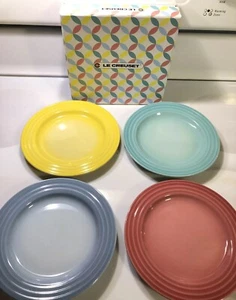 Set of 4 "Spring" LE CREUSET 6.75" Plates Stoneware Coastal Blue Pink Cool Mint - Picture 1 of 9