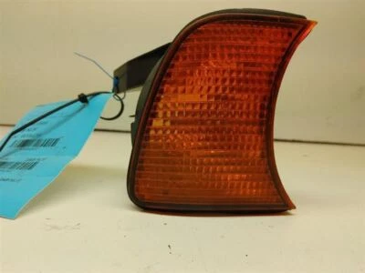 89 90 91 92 93 94 95 Indicador de luz de giro derecho BMW 525I 1384034 Foto 1 de 4