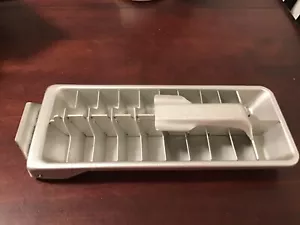 quickube ice tray - Picture 1 of 3
