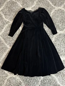 Laura Ashley Vintage Black Velvet Dress Prom Dress US Size 10 - Picture 1 of 17