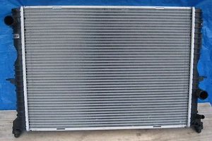 Radiador Land Rover Discovery Series 2, 4,0 V8 1999 a 2004 + CD manual taller - Imagen 1 de 1