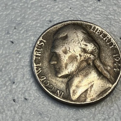 1944 Henning Nickel, Jefferson Looped R. No-P mintmark. 5.32 grams - Image 1 of 3