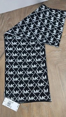 NUEVO CON ETIQUETAS Michael Kors Bufanda Mujer Negro Plata MK Monograma Reversible Bonito Regalo Foto 1 de 4