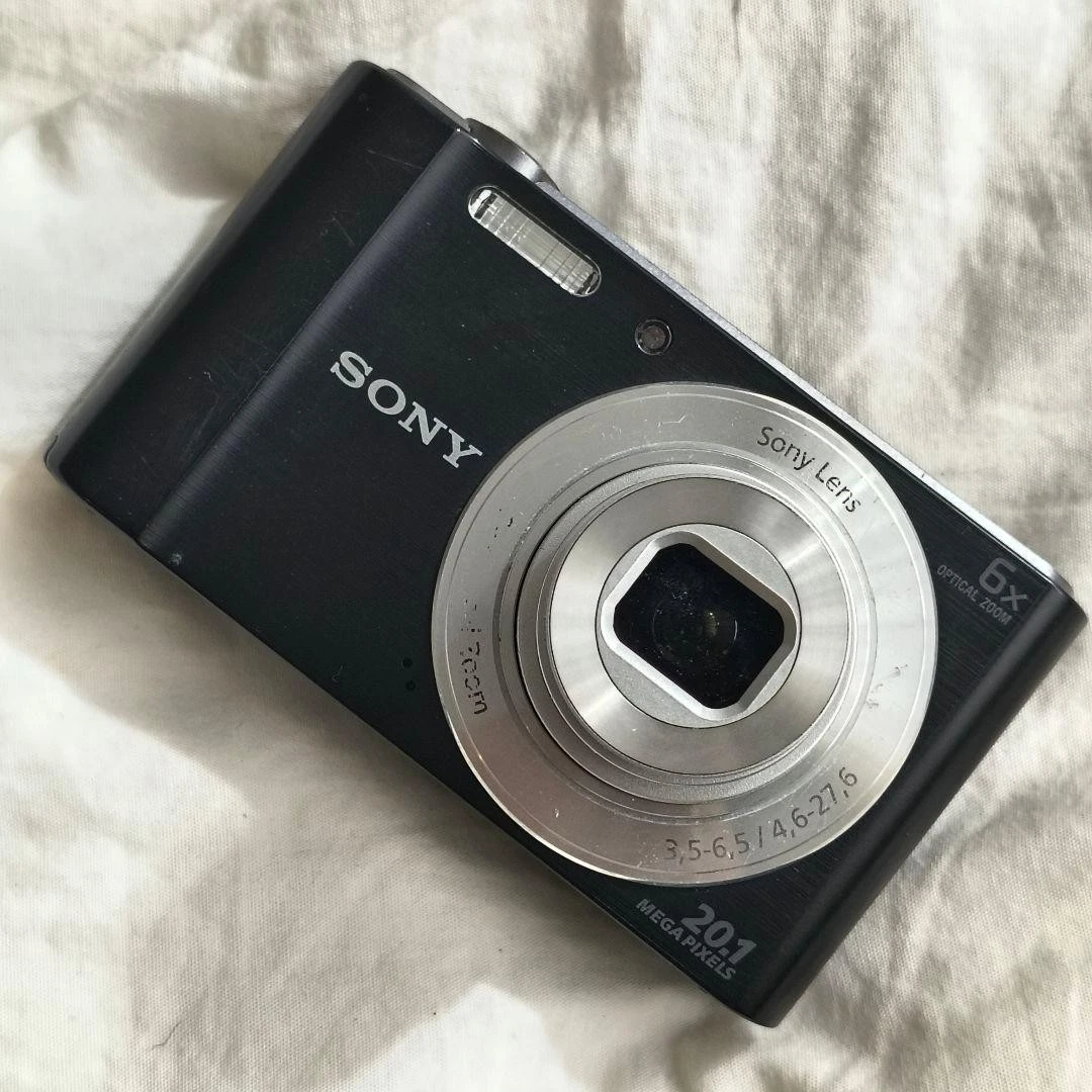 SONY Cyber shot DSC W810 デジタル カメラ　ブラック Sony Cyber-shot DSC-W810 Compact Digital Camera - Black, Point