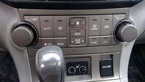 Temperature Control Front Automatic Control AC Fits 08-10 HIGHLANDER 635903 - Picture 1 of 12