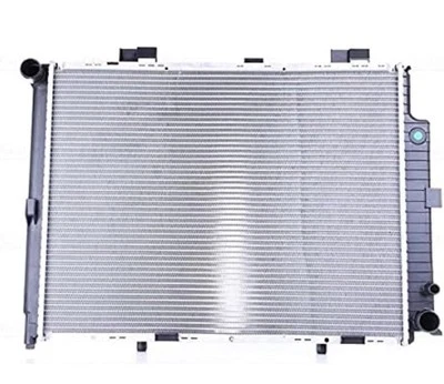Radiador NISSS con enfriador de aceite de transmisión integrado 62689A Mercedes-Benz E430 Foto 1 de 4