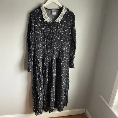 De colección Años 80 90 Laura Ashley Cottagecore Azul Marino Manga Larga Ditsy Floral 10 Foto 1 de 4