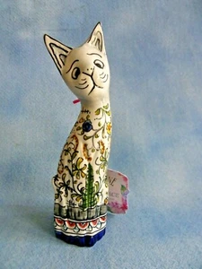 Estatuilla floral Portugal 9,5" de altura de gato de cerámica Parisienne World Traveler - Imagen 1 de 7