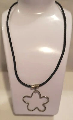 Collar Colgante Flor Margarita Cuero Trenzado Esterlina Silpada N1726 Foto 1 de 4