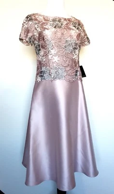 Vestido formal Adrianna Papell cuerpo de encaje lila pálido talla 8 precio al por menor $229 $139 Foto 1 de 4