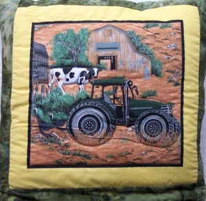 Tractor Quillow (combo almohada/colcha) con vaca KK Amish hecho en EE. UU. - Imagen 1 de 2