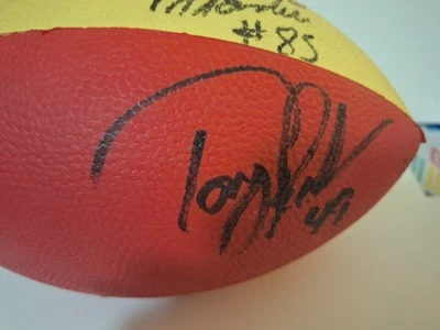 Kansas City Chiefs 1998 campo de entrenamiento autografiado NERF fútbol Foto 1 de 4