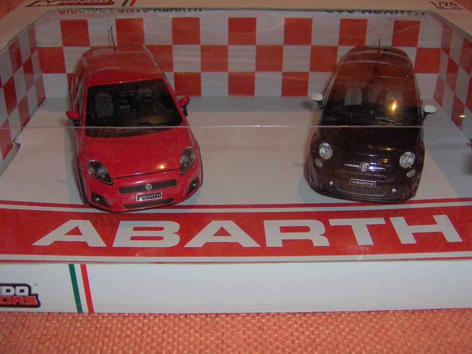 Abarth Grande Punto + Abarth 500 Mondo Motors 1:24 - Immagine 1 di 1