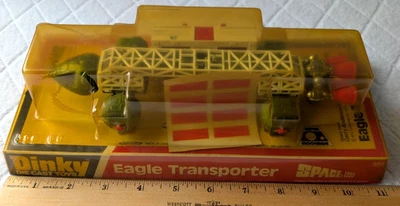 Calcomanías Dinky #359 Eagle Transporter Space 1999 verde embalaje original Foto 1 de 4