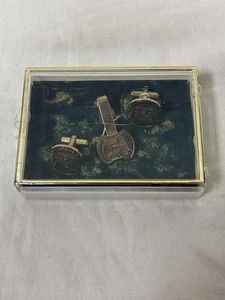 Thorne's 10-Year-Old Blended Scotch Whisky Cuff Links Tie Bar Promotional Set - Picture 1 of 5