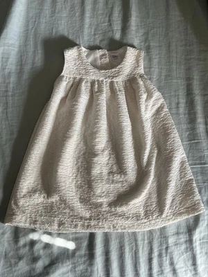 Vestido Nordstrom Crema Brillo Texturizado Sin Mangas Niña Limpio Neutro Vacaciones  Foto 1 de 4