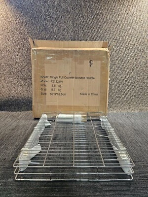 Organizador de gabinete extraíble con mango de madera 21,5"D x 19,5"W x 4"H, 421221W Foto 1 de 4