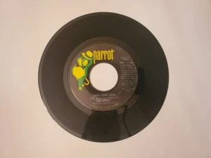 Tom Jones - Love Love Love / La La La (Just Having You Here) (Vinyl Record) - Picture 1 of 2