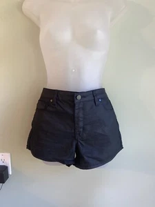 Forever 21 Damen Shorts schwarz Denim-Stil Reißverschluss & geknöpfte Taschen Größe 26 - Bild 1 von 9
