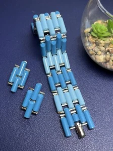 Vintage signed Coro silver tone/blue thermoset bracelet/clip earrings set - Picture 1 of 10