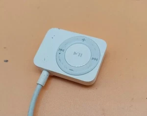 Apple iPod A1187 FM Radio Remote 2007 Collectible 4th Gen Mini White D233 - Picture 1 of 6