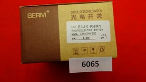 Omron E3JK- R4M1 Photoelectric Switch - New - Picture 1 of 5