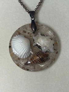 Halskette mit Anhänger Sand und Muscheln  - Bild 1 von 5