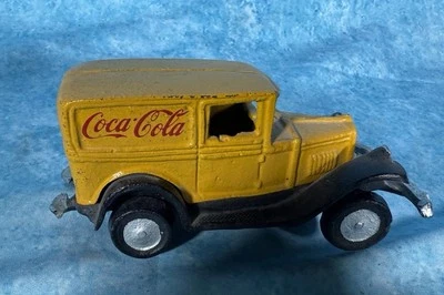 VINTAGE COCA COLA YELLOW  JEEP CAR TOY Missing 1 Wheel - Image 1 of 4