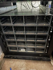 Dell PowerVault MD1200 E03J 7x SAS DAS W/ 2x 03DJRJ 6G SAS 2x 600w PSU - Picture 1 of 1