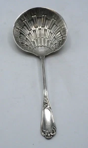 CARON PELLE A FRAISES EN ARGENT MASSIF POINCON MINERVE DECOR LOUIS XV - Picture 1 of 9