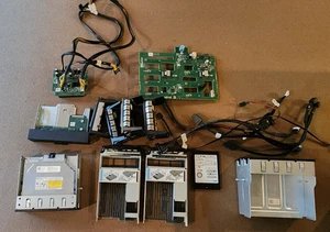 Dell PowerEdge T140 01HMG3 037DFR 01HMG3 03KVC5 & OTHER ITEMS - Afbeelding 1 van 5