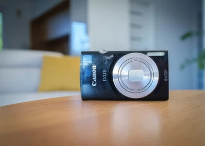 Canon IXUS 185 Compact Camera Black 20MP CCD Sensor - Image 1 of 4