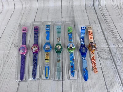 Lote De Colección De Relojes Disney Años 90 Buzz Lightyear, Aladdin Y Más Fantasma Foto 1 de 4