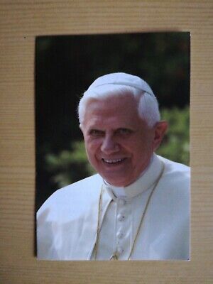 Papst  Em.  Benedikt  XVI. (16.04.1927 – 31.12.2022) -Faltbild Zum Gedenken - • 3.26€