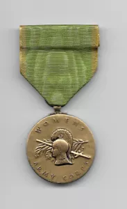 US90 WOMEN'S ARMY CORPS MEDAL - FULL SIZE - Picture 1 of 2